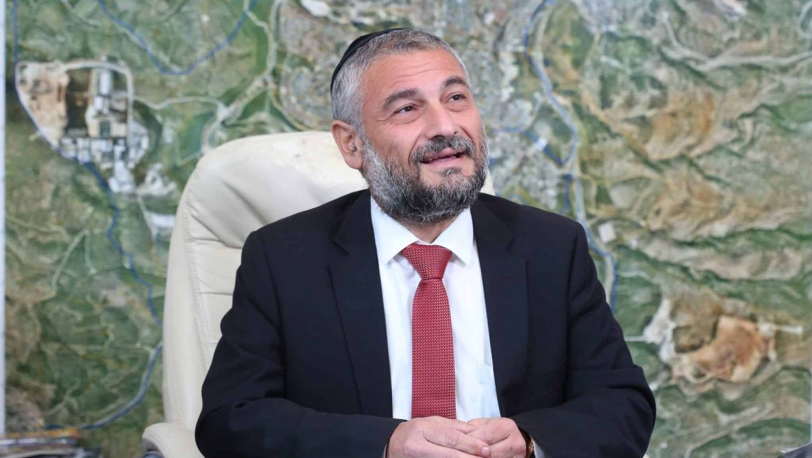 אבוטבול התפטר ממועצת העיר ומפנה את הכיסא לאברהם פרנקל ‘משלומי אמונים’