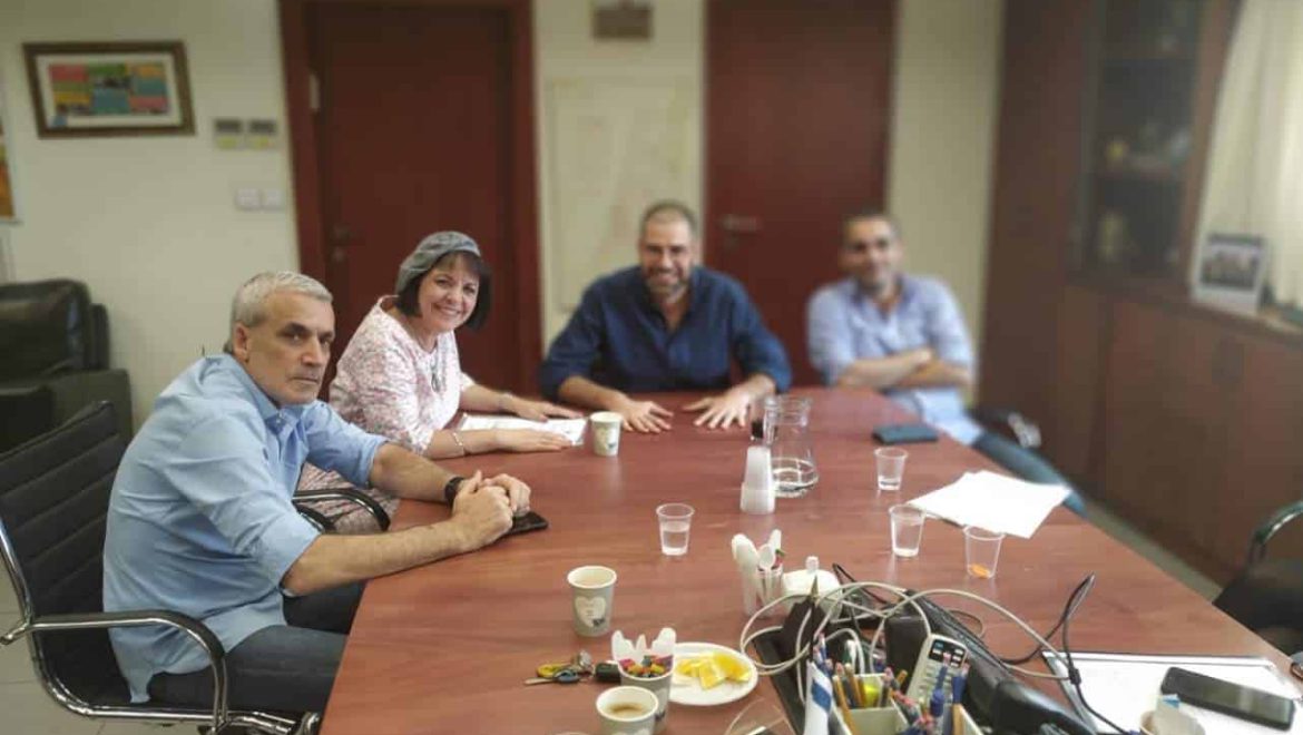 רה”ע בלוך, אדרי ושטרית בפגישה ראשונה במשרד השיכון