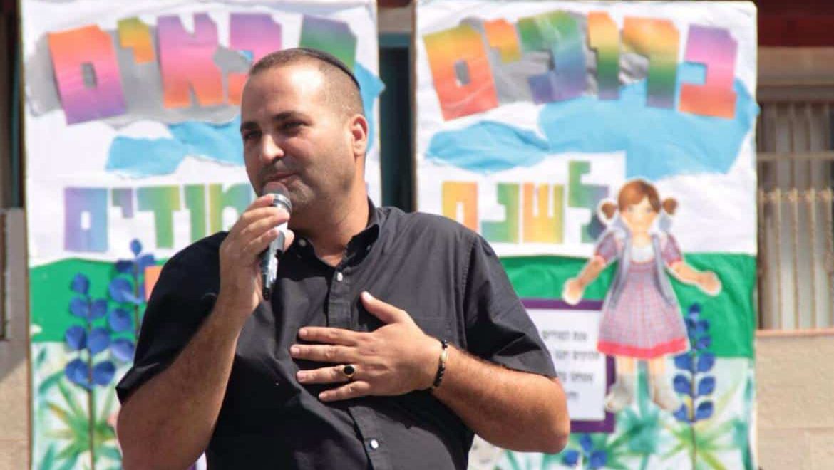 שיר לכבודו של רבי נחמן מאומן מבית היוצר של מאיר בלעיש