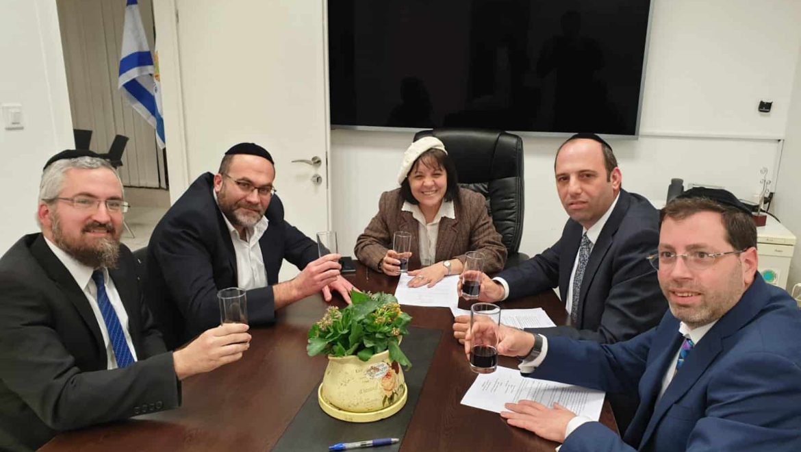 קואליציית בלוך התרחבה סיעת ‘דגל התורה’ בפנים