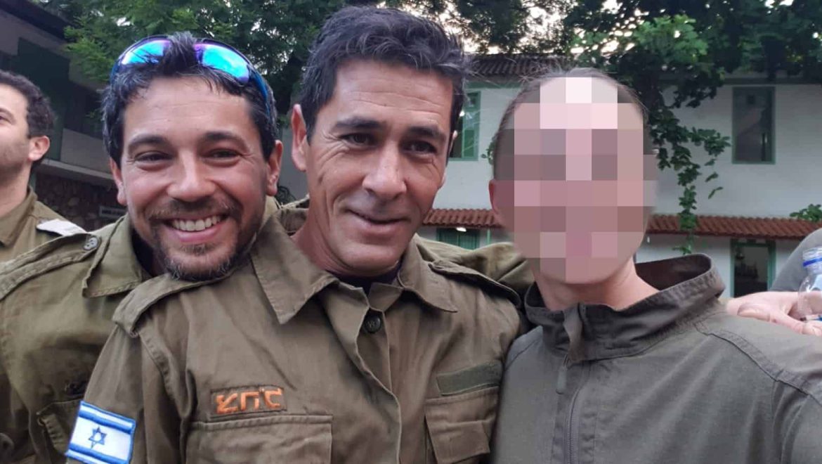 היכן נפגשו מפקד יל”מ לוחמי אש ומפקדת יח’ מילואים עוקץ?
