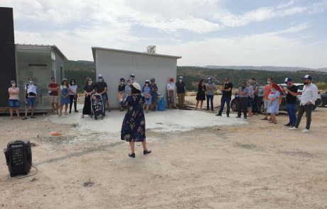 נווה שמיר: עשרות זוגות השתתפו בסיור עם רה”ע בנווה שמיר