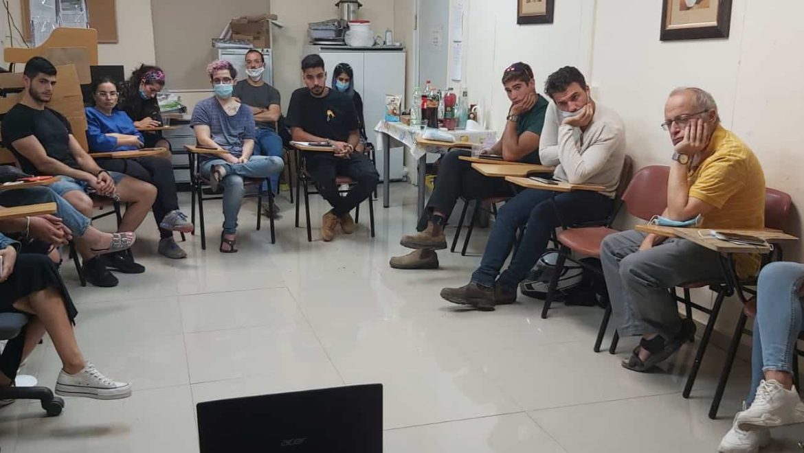 פרויקט ‘אמץ מהלב’ – למען ניצולי שואה